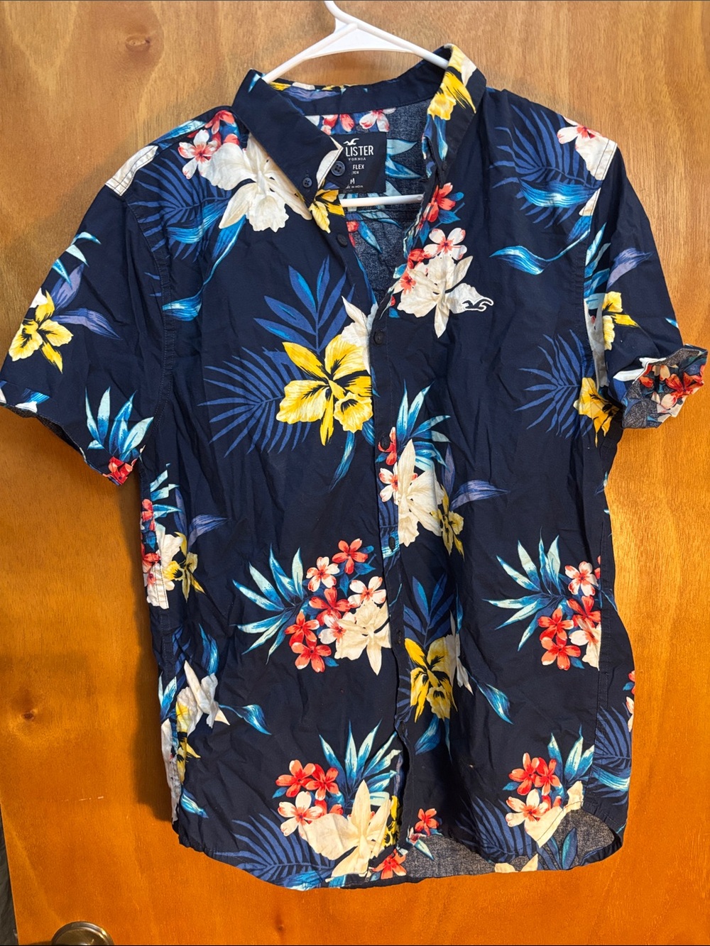 Hollister Navy Tropical Floral Short-Sleeve Button-Down Shirt